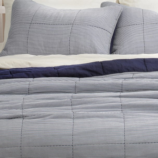 Tagliatelle blue striped reversible quilt