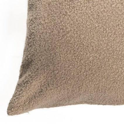 Coussin en faux mouton moka Biquette