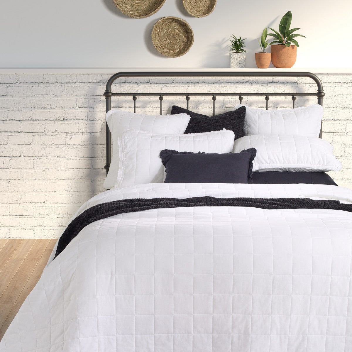 Poke white quilted linen coverlet