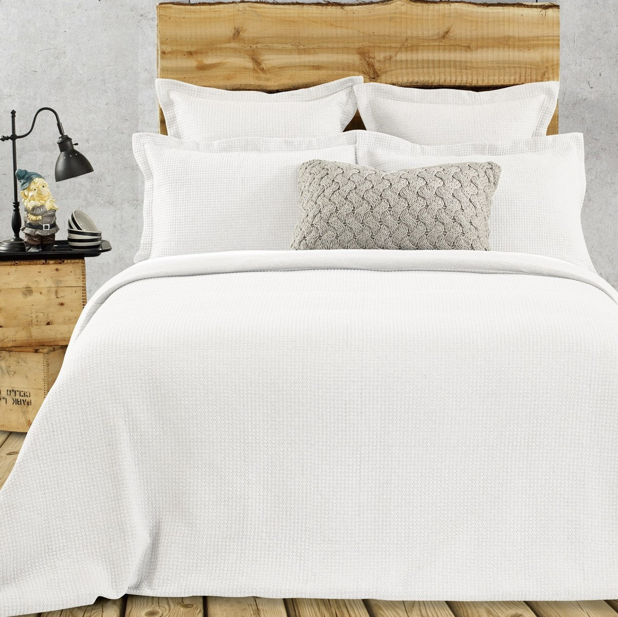 Rustic white jersey quilted duvet cover
