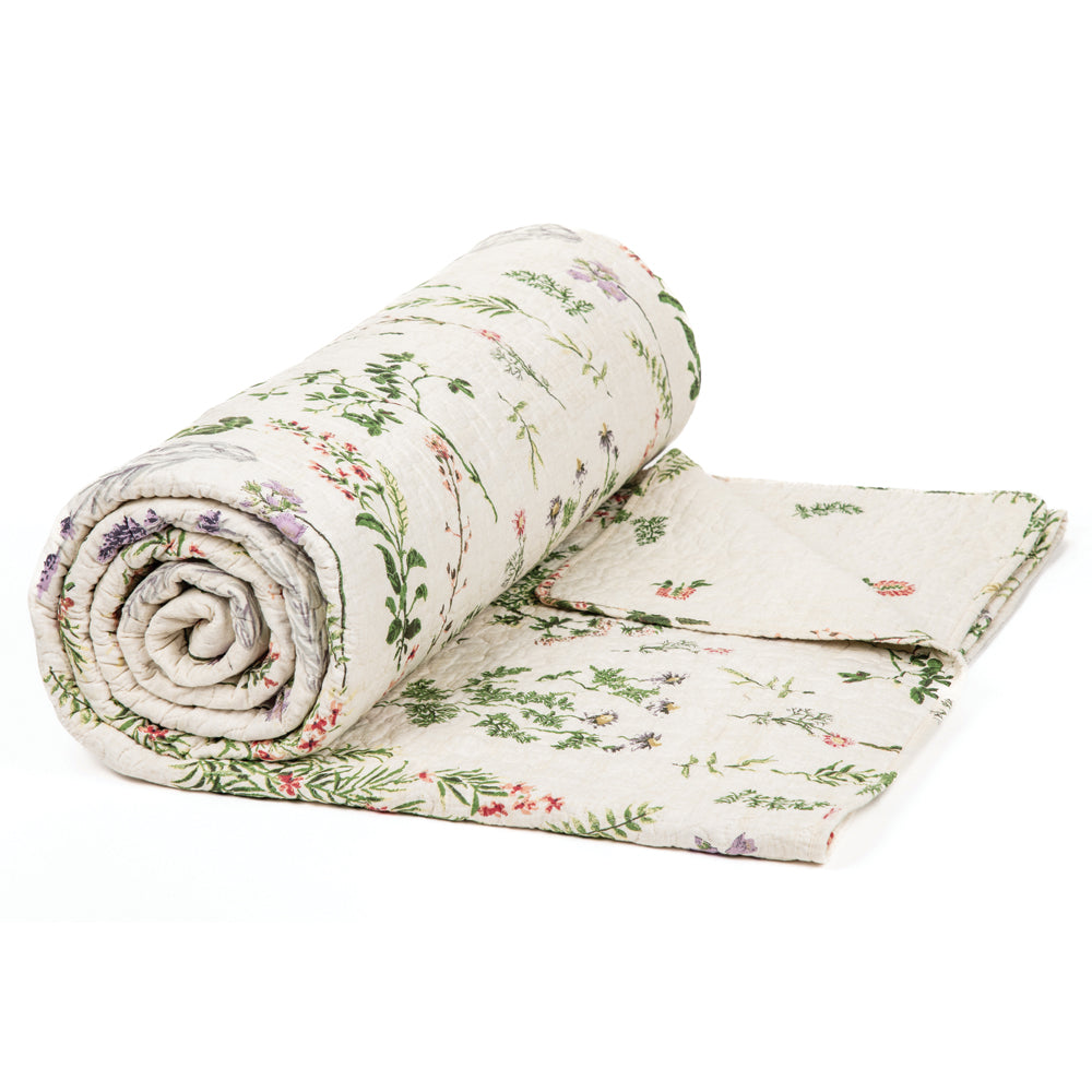 Meadow cream classic country style quilt