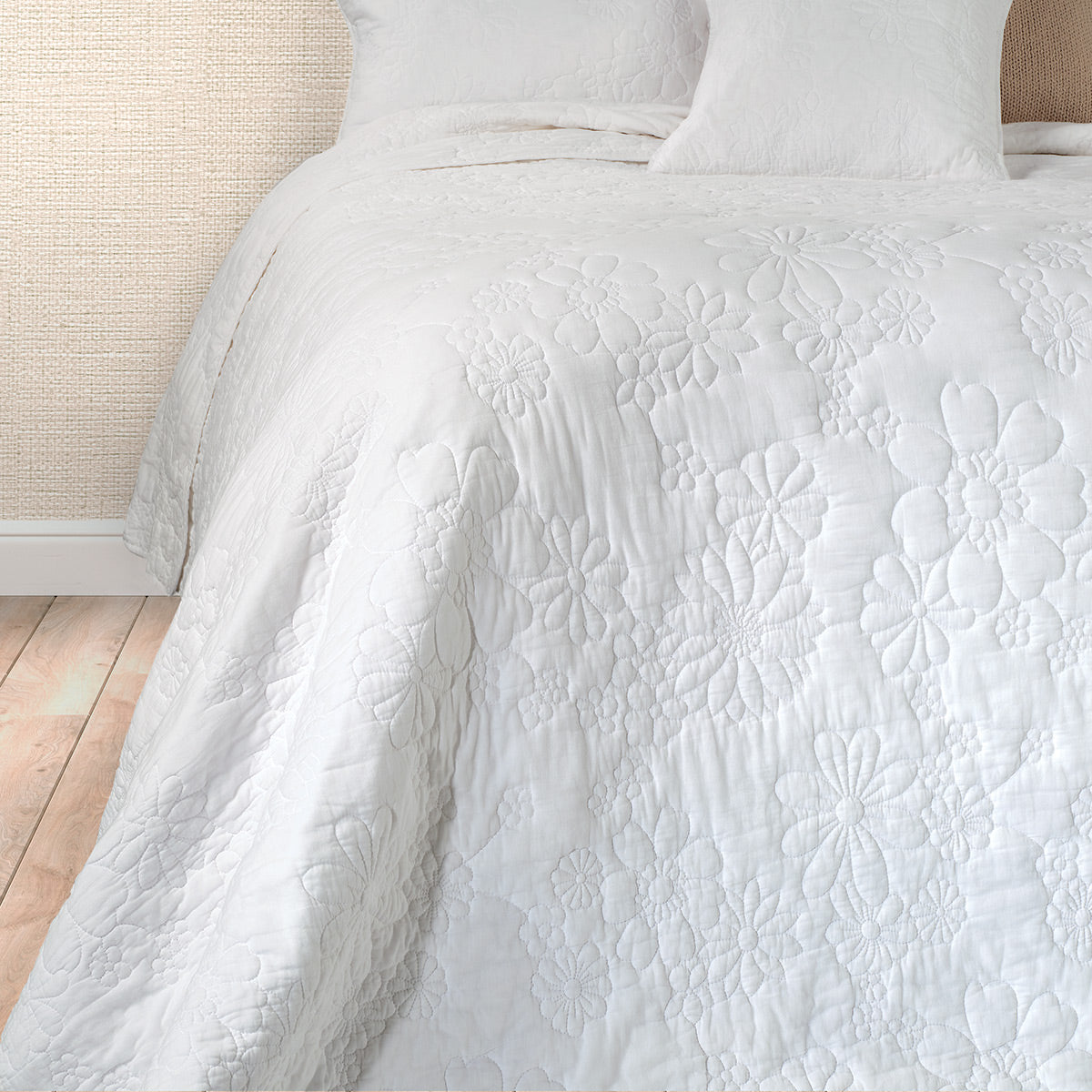 Flower white stitched quilt