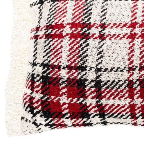 Filoux rectangular checkered cushion