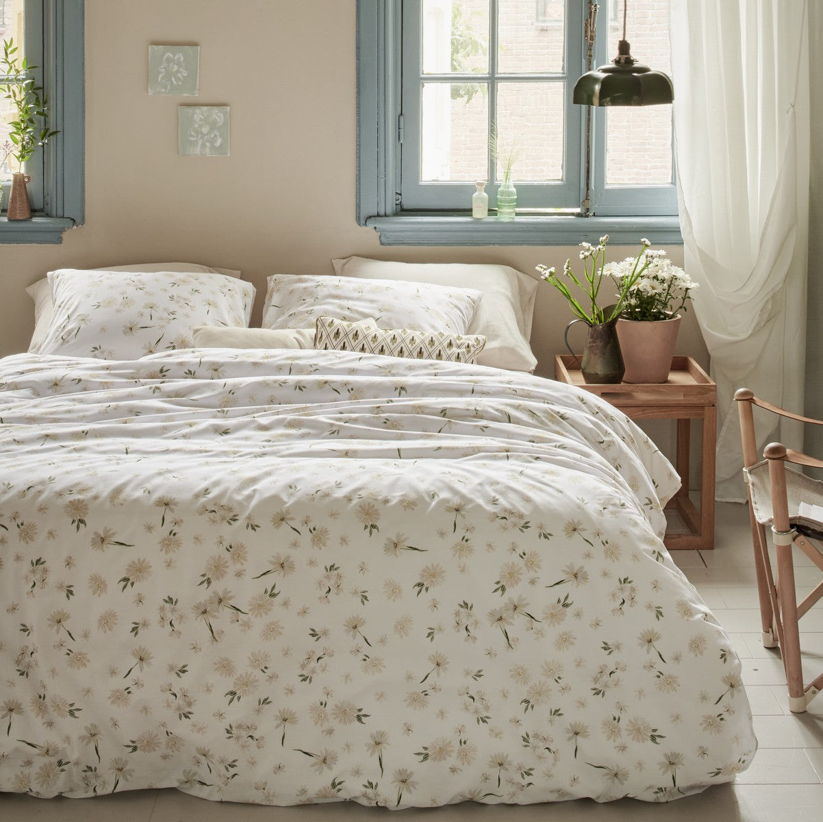 Camomille white flowered duvet cover