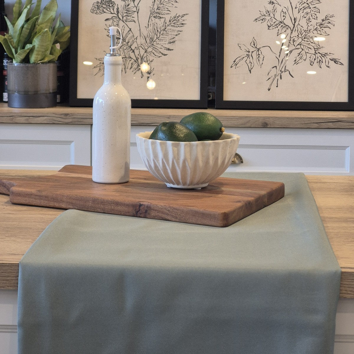 Nappe unie vert eucalyptus Bok Choy