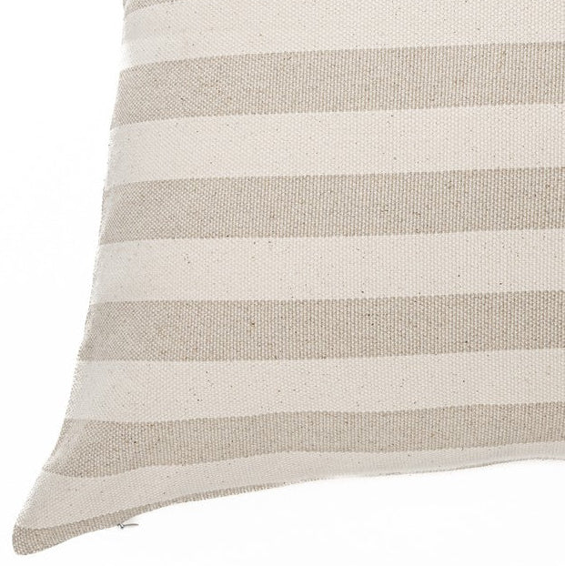 Coussin à rayures crèmes et taupes Dina